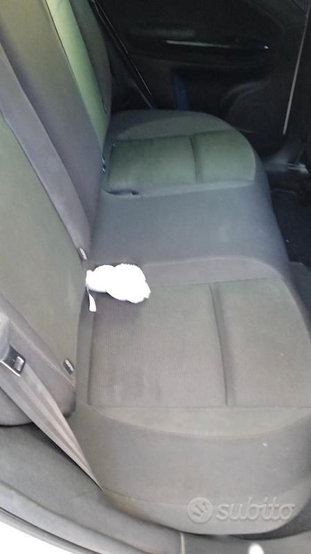 Usata Alfa Romeo Giulietta 150 CV (110 kW) 2011 Bianco Utilitaria