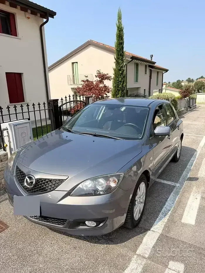 Usata Mazda 3 105 CV (77 kW) 2008 Grigio Berlina