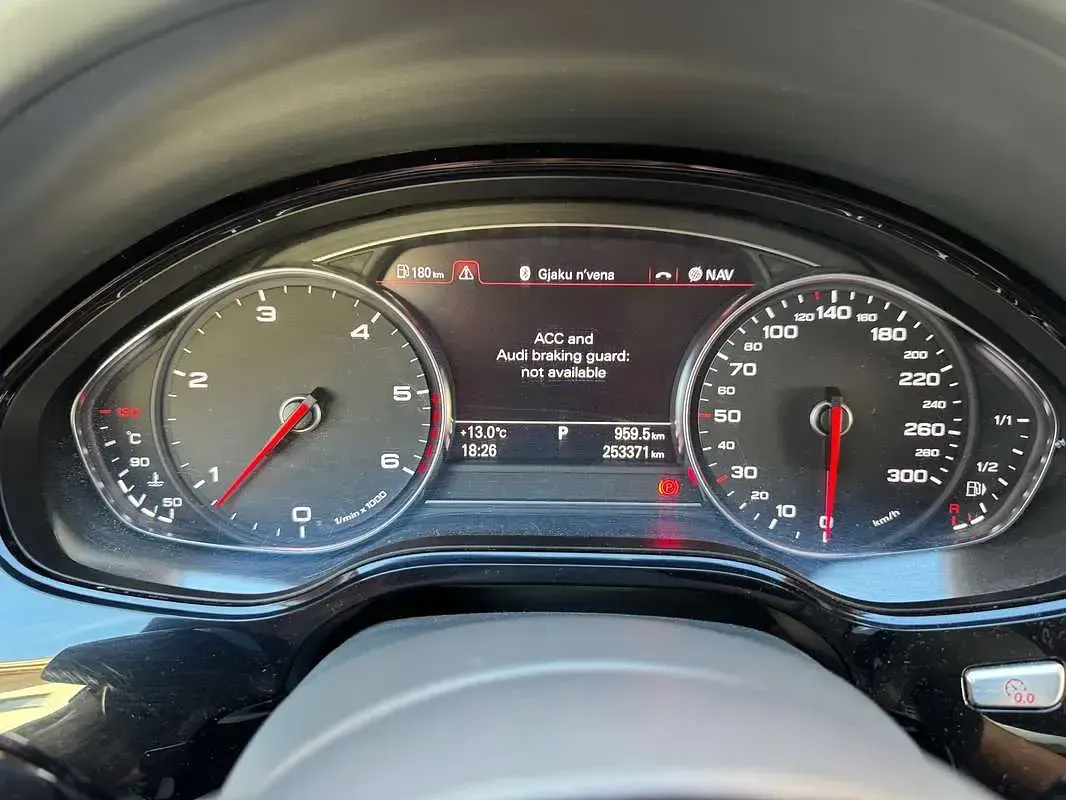 Usata Audi A8 Ambiente 250 CV (183 kW) 2010 Grigio Berlina