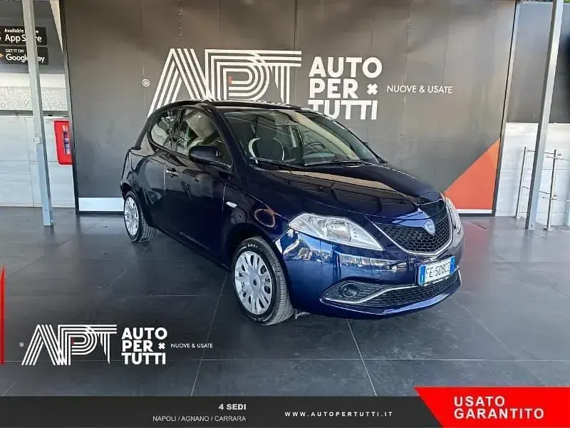 Usata Lancia Ypsilon Gold 95 CV (69 kW) 2016 Blu Utilitaria