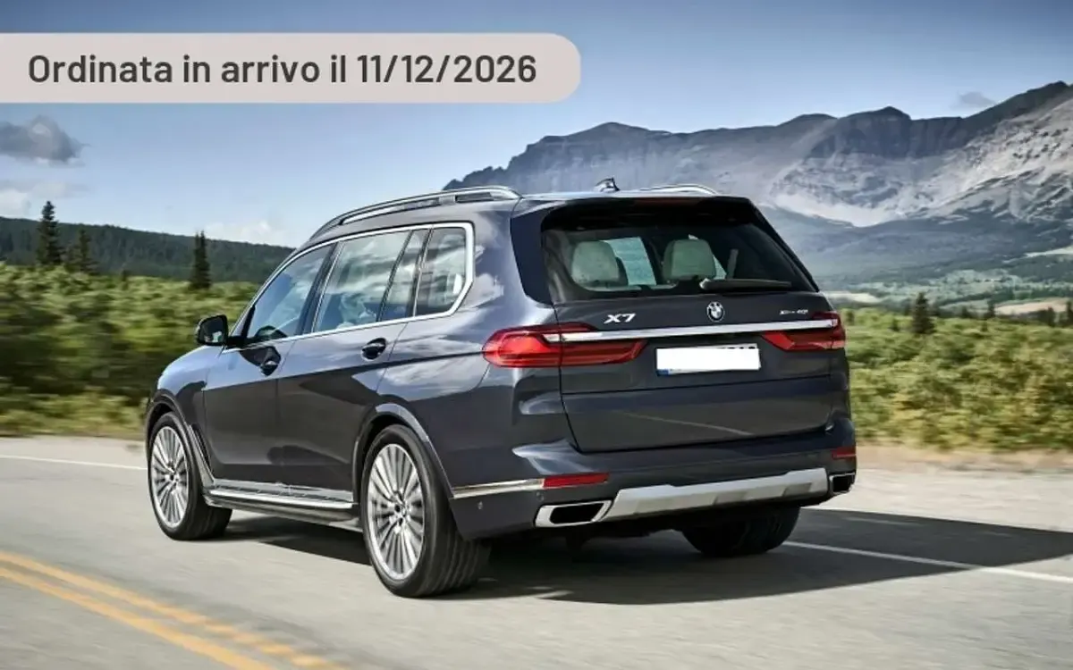 Usata BMW X7 Efficient Dynamics 352 CV (258 kW) 2024 Argento SUV