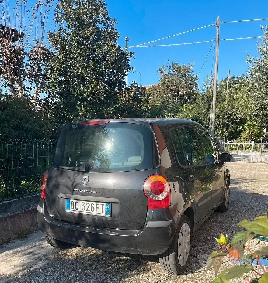 Usata Renault Modus 75 CV (55 kW) 2006 Monovolume