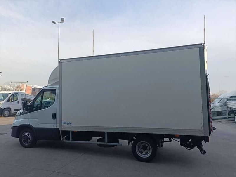 Usata Iveco Daily 160 CV (117 kW) 2022 Bianco Furgone