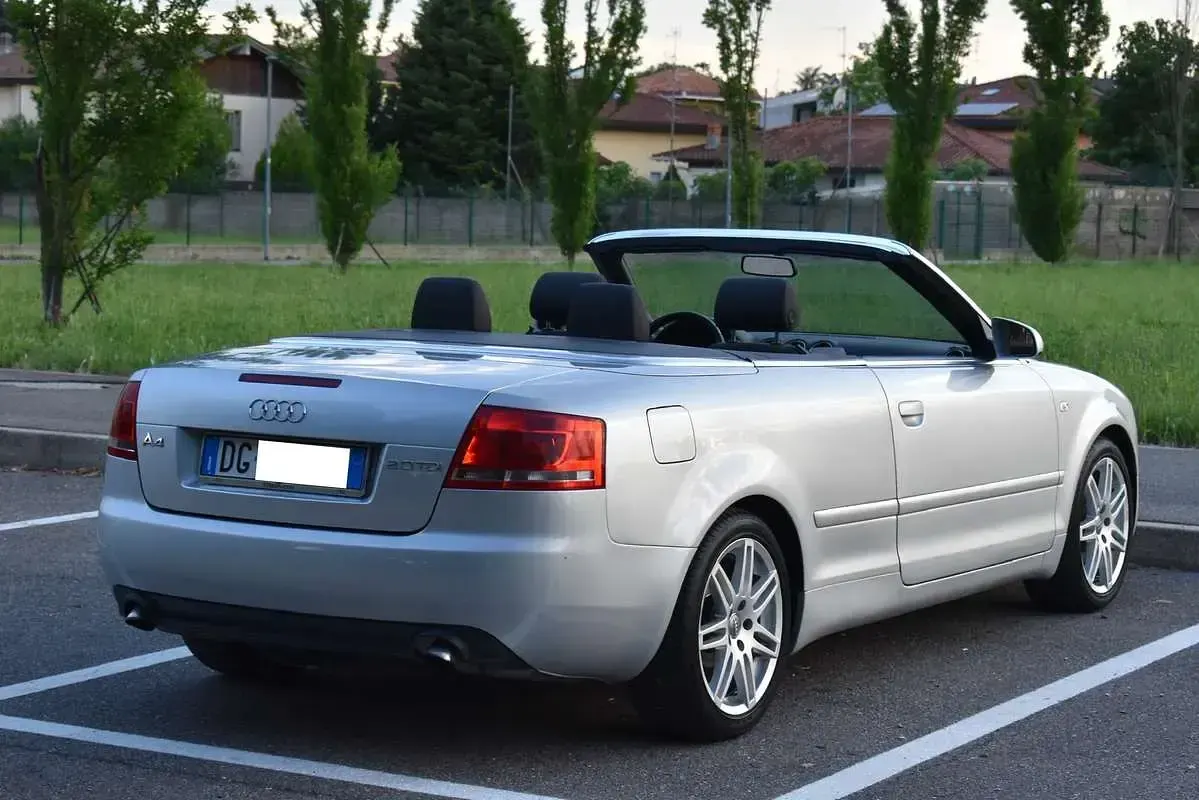 Usata Audi A4 Cabriolet 140 CV (102 kW) 2007 Giallo Cabrio