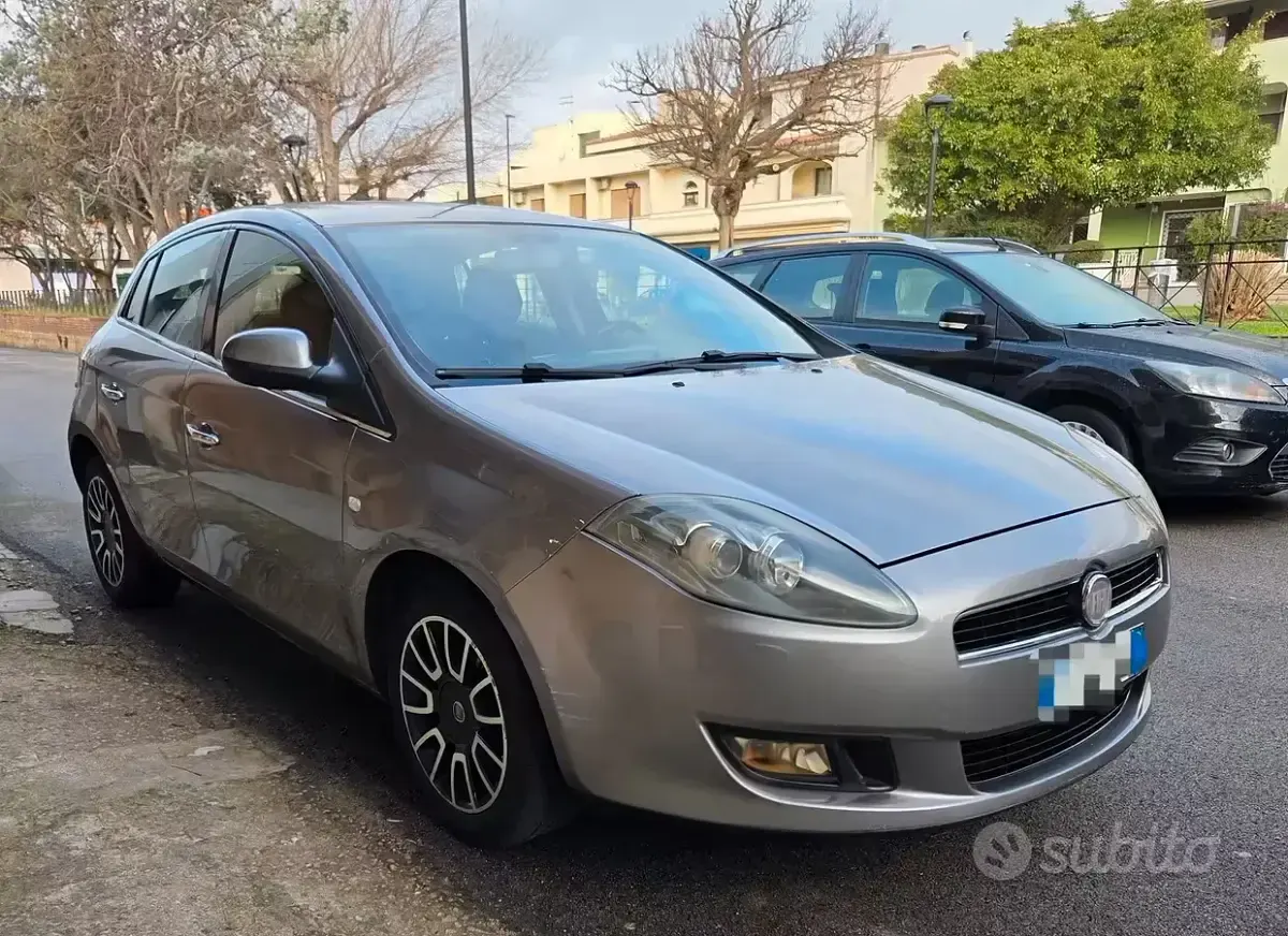 Usata Fiat Bravo Anniversary 120 CV (88 kW) 2012 Grigio Utilitaria