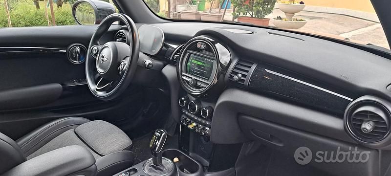 Begagnad Mini Cooper 2020 Halvkombi