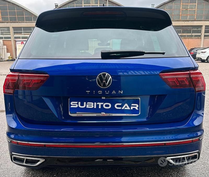 Usata VW Tiguan R-line 150 CV (110 kW) 2022 Blu SUV
