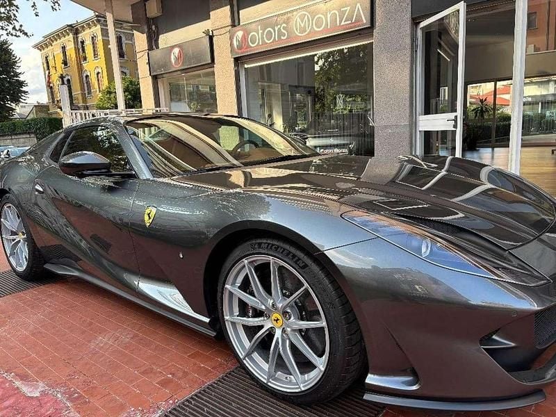 Usata Ferrari 812 829 CV (609 kW) 2022 Grigio Cabrio