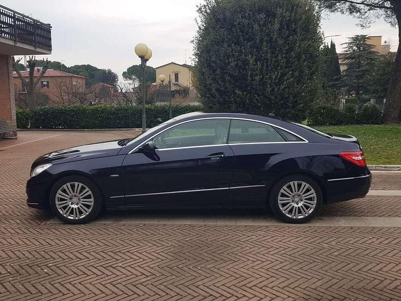 Usata Mercedes E250 Avantgarde 204 CV (150 kW) 2010 Coupé