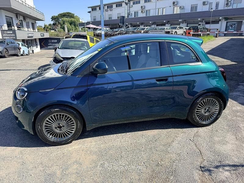 Usata Fiat 500e Passion 42 kW (58 CV) 2021 Blu Berlina