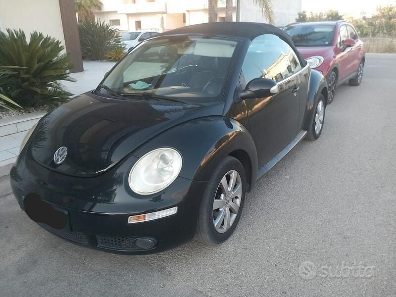 Nero Usata 2009 VW Beetle Cabrio | 5400 € (Ottimo prezzo) - Immagine 1/3