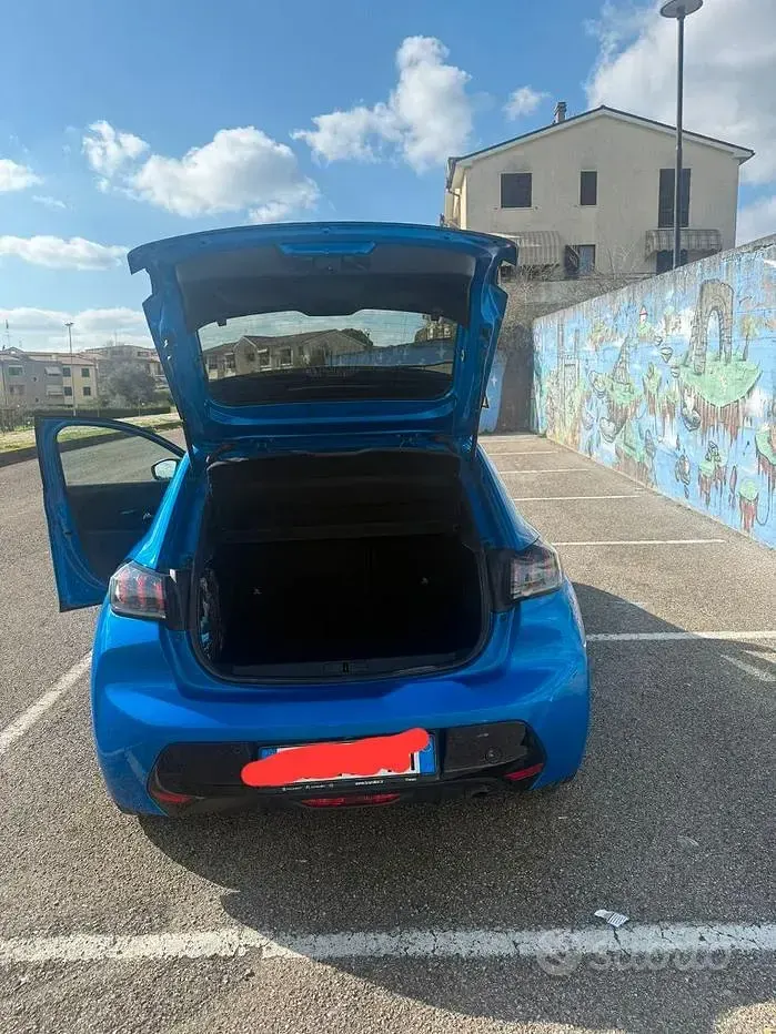 Usata Peugeot 208 102 CV (75 kW) 2022 Blu Utilitaria