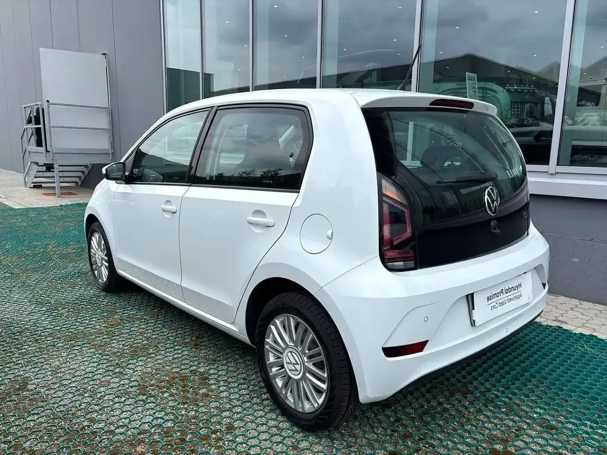 Usata VW up! 65 CV (47 kW) 2022 Bianco Utilitaria