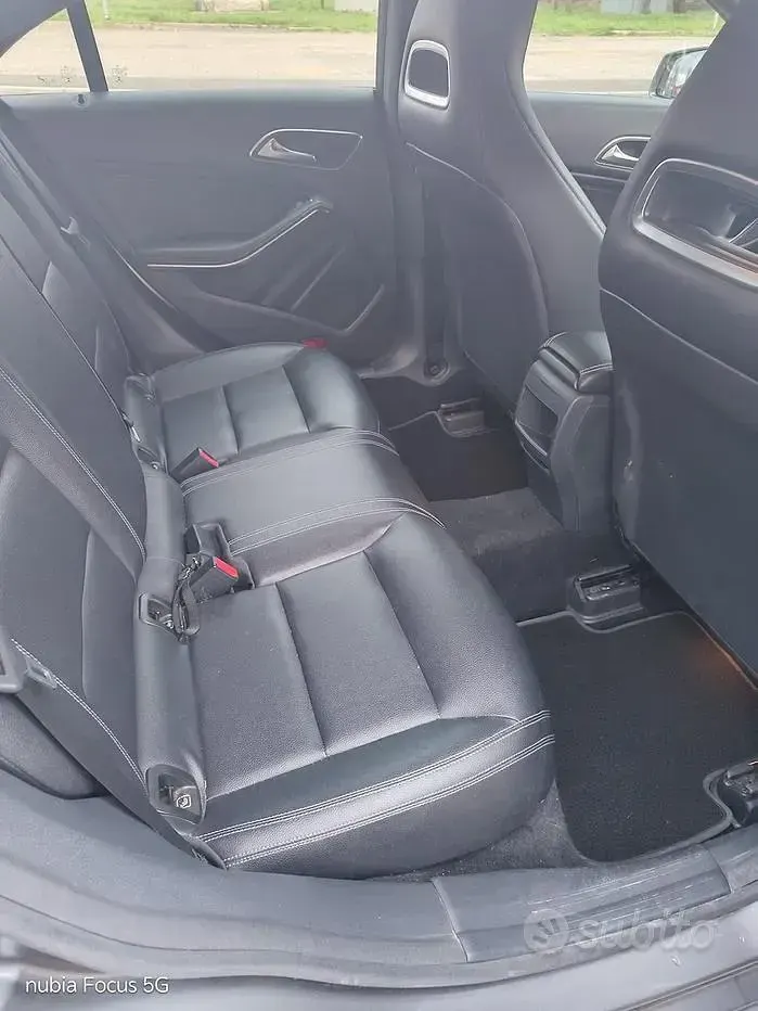 Usata Mercedes CLA200 136 CV (100 kW) 2017 Grigio Berlina