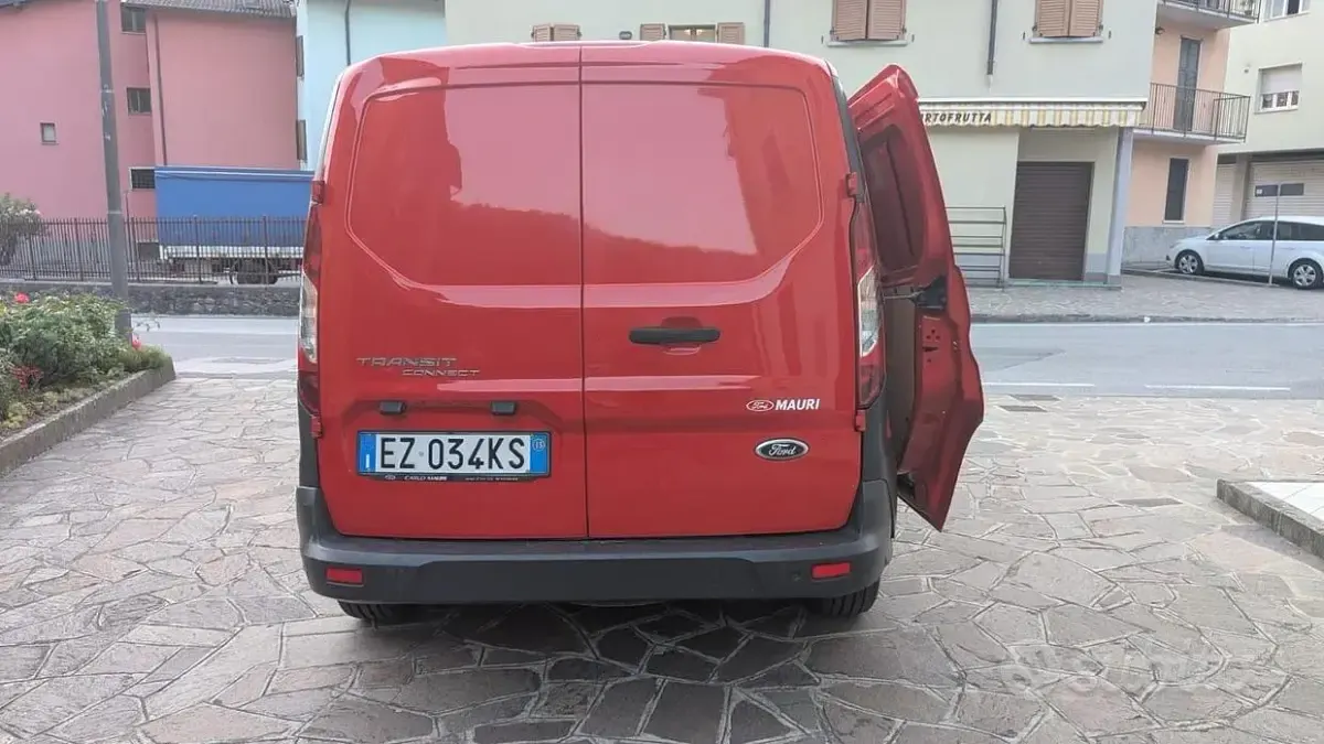 Usata Ford Transit Connect 75 CV (55 kW) 2015 Rosso Monovolume