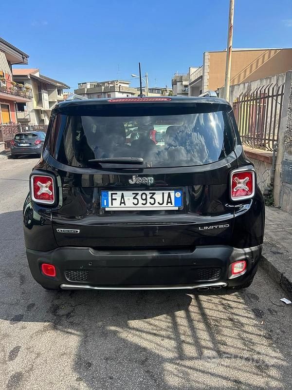 Usata Jeep Renegade 120 CV (88 kW) 2015 Nero SUV