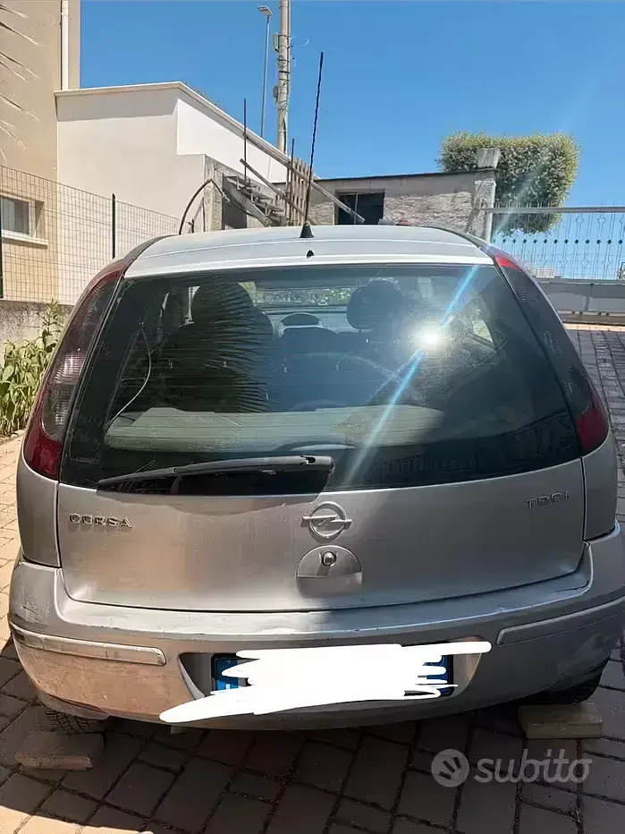 Usata Opel Corsa 69 CV (50 kW) 2004 Utilitaria