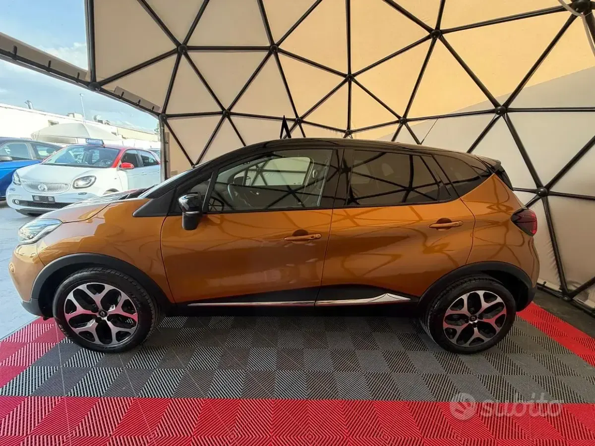 Usata Renault Captur Intens 90 CV (66 kW) 2018 Marrone SUV