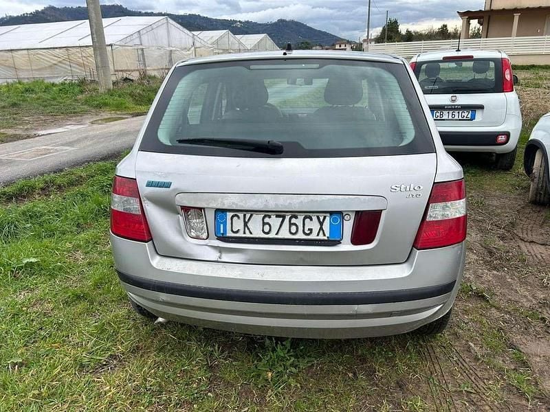 Usata Fiat Stilo Dynamic 116 CV (85 kW) 2003 Argento Berlina