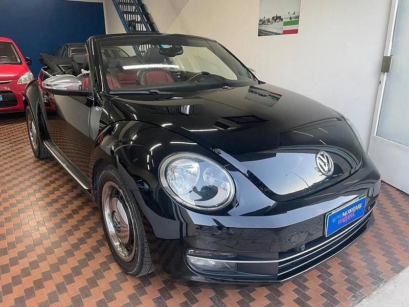 Nero Usata 2013 VW Maggiolino Design Cabrio | 13.990 € (Cara) - Immagine 1/4