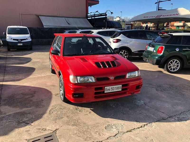 Usata Nissan Sunny 220 CV (161 kW) 1995 Rosso cattivello Berlina