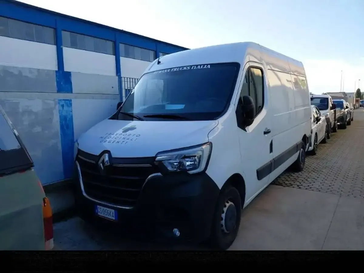 Usata Renault Master 135 CV (99 kW) 2023 Bianco Monovolume
