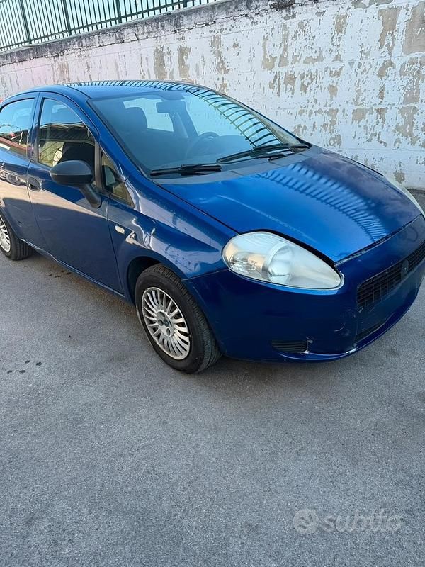 Usata Fiat Grande Punto 2007 Blu Utilitaria