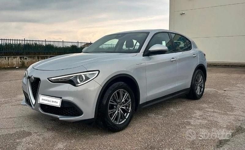 Usata Alfa Romeo Stelvio 160 CV (117 kW) 2021 Grigio SUV