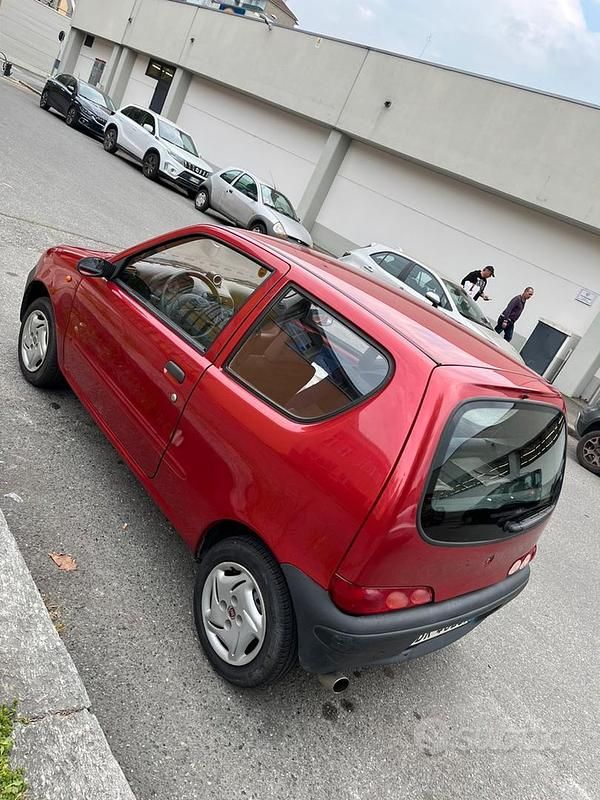 Usata Fiat 600 2000 Rosso Utilitaria