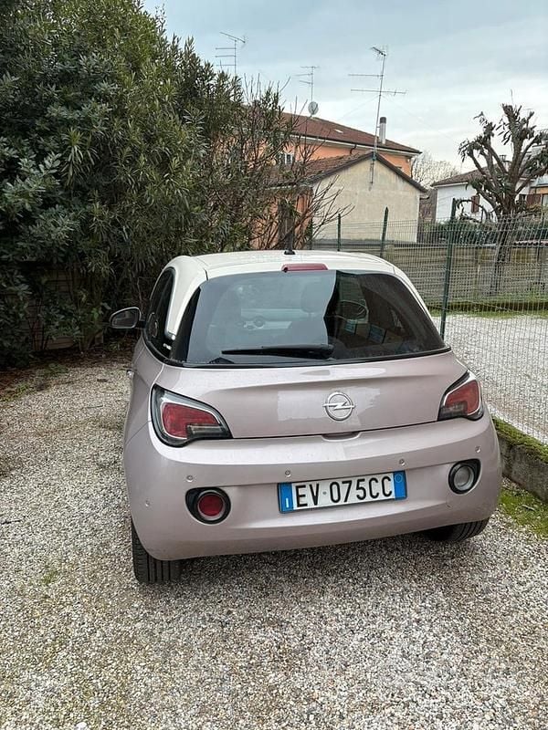 Usata Opel Adam 87 CV (63 kW) 2014 Utilitaria