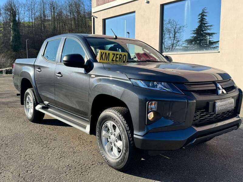 Usata Mitsubishi L200 150 CV (110 kW) 2021 Antracite metalizzato navigat Pick-up