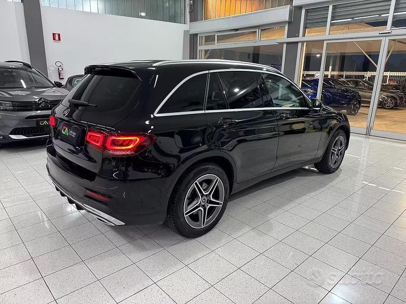Usata Mercedes GLC220 Premium Plus 194 CV (142 kW) 2021 Nero SUV