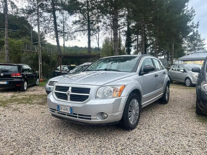 Usata Dodge Caliber SXT 140 CV (102 kW) 2007 Gray Utilitaria