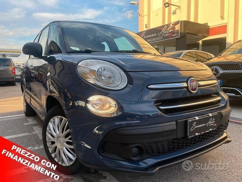 Blu Usata 2019 Fiat 500L Urban Monovolume | 9300 € (Buon prezzo) - Immagine 1/4