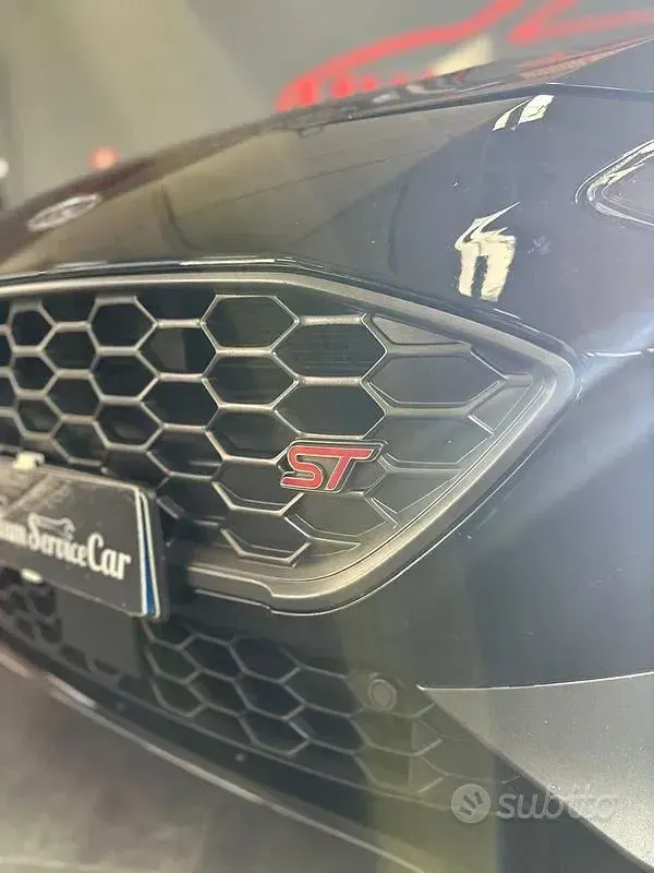 Usata Ford Focus ST 280 CV (205 kW) 2021 Nero Berlina