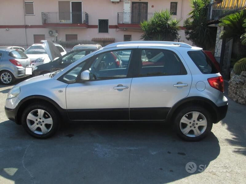 Usata Fiat Sedici Dynamic 120 CV (88 kW) 2006 Grigio SUV