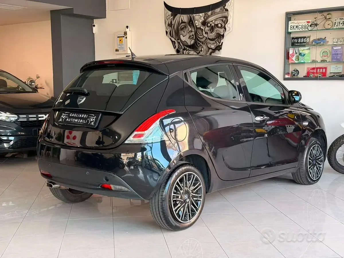 Usata Lancia Ypsilon S 95 CV (69 kW) 2015 Bluazzurro Utilitaria