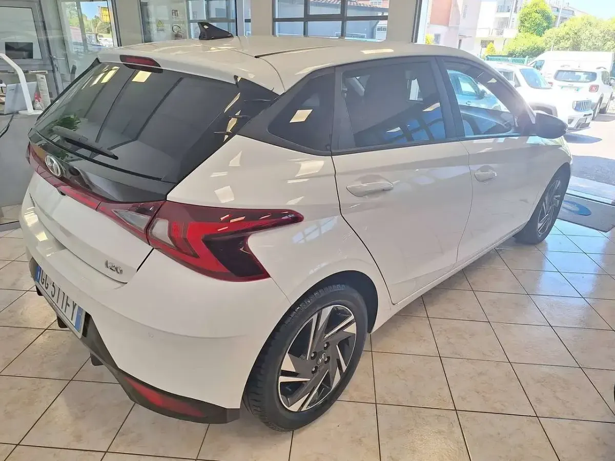 Usata Hyundai i20 84 CV (61 kW) 2021 Bianco Utilitaria