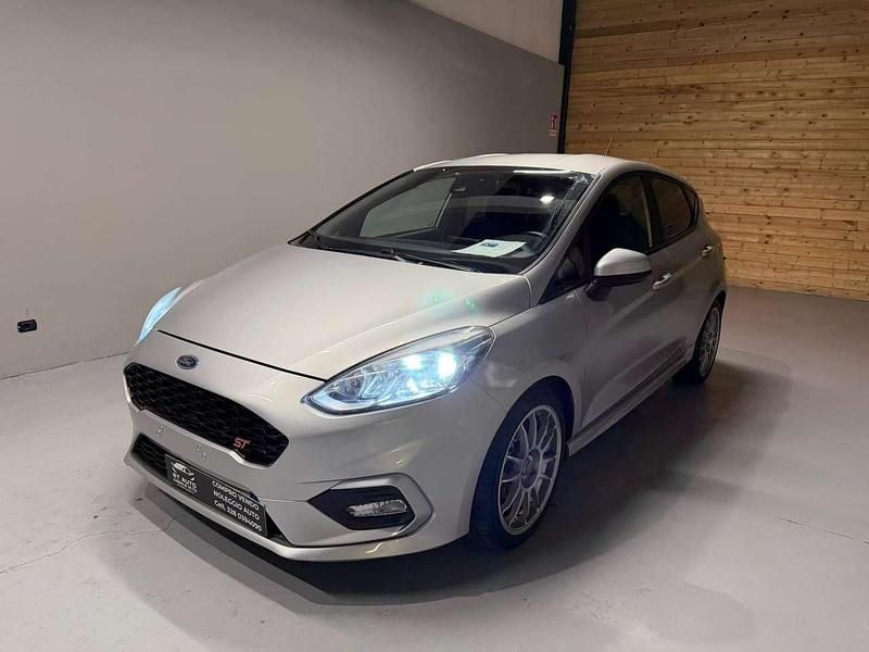 Usata Ford Fiesta Vignale 125 CV (91 kW) 2018 Argento Berlina