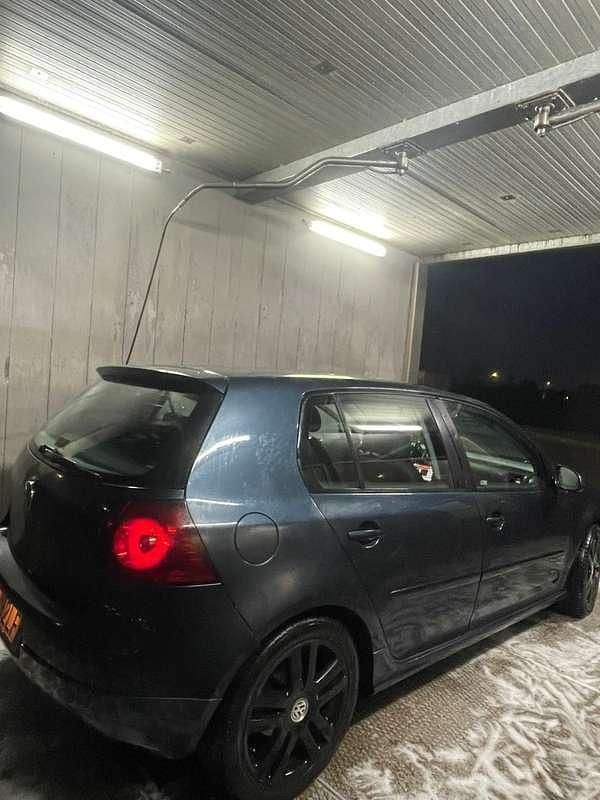 Usata VW Golf IV Sportline 140 CV (102 kW) 2005 Berlina