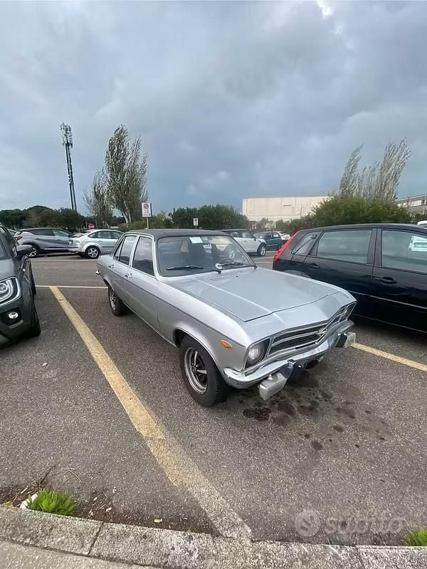 Usata Opel Ascona 1970 Grigio Berlina