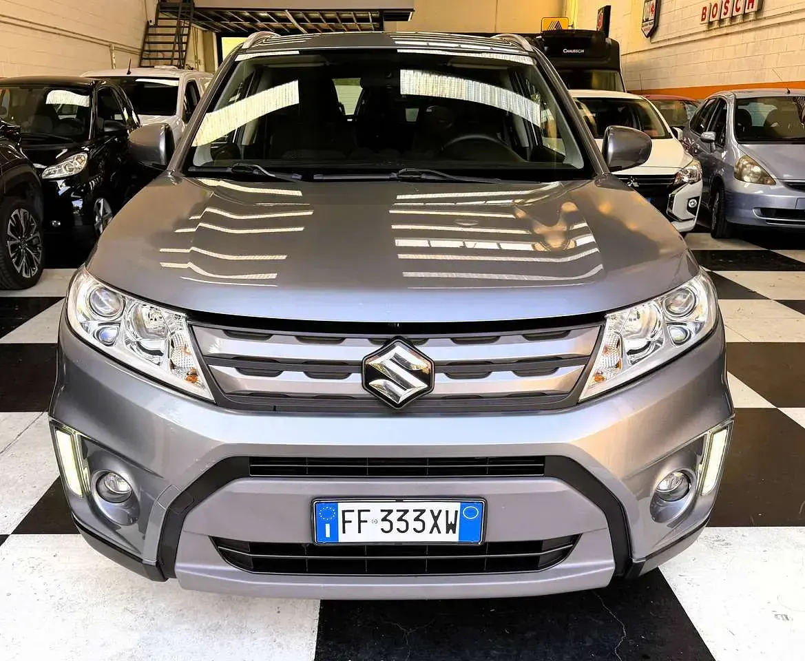 Usata Suzuki Vitara Cool 120 CV (88 kW) 2016 Grigio londra SUV