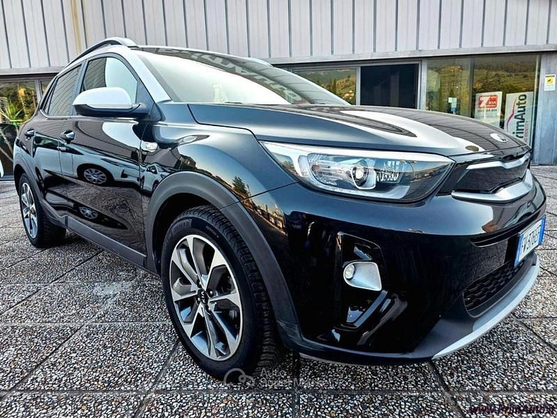 Usata Kia Stonic Style 101 CV (74 kW) 2019 Nero SUV