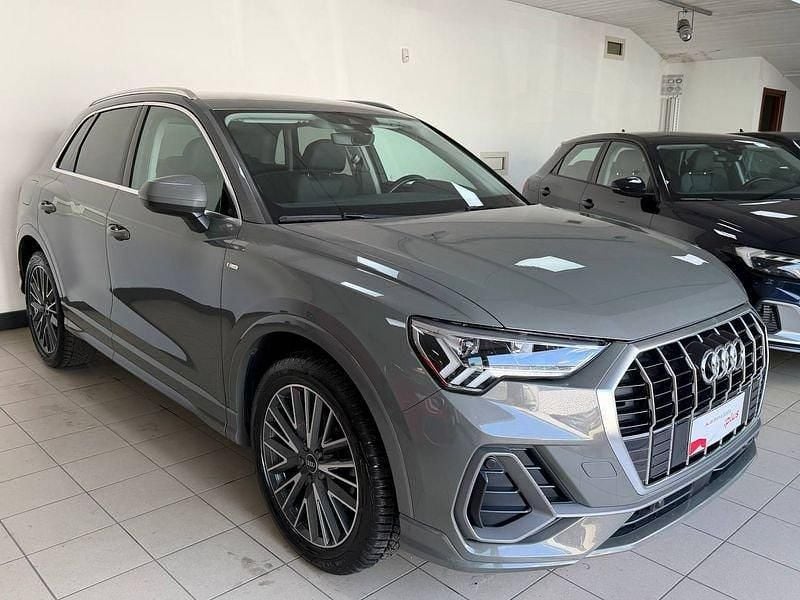 Usata Audi Q3 S-Line 150 CV (110 kW) 2023 Grigio chronos SUV