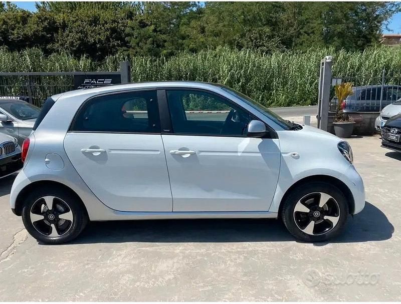 Usata Smart ForFour Passion 90 CV (66 kW) 2019 Bianco Utilitaria