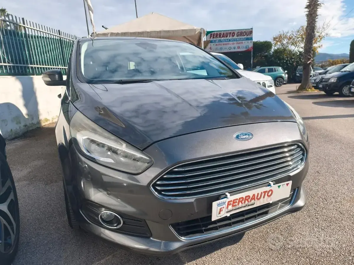Usata Ford S-MAX Business Edition 150 CV (110 kW) 2016 Grigio Monovolume