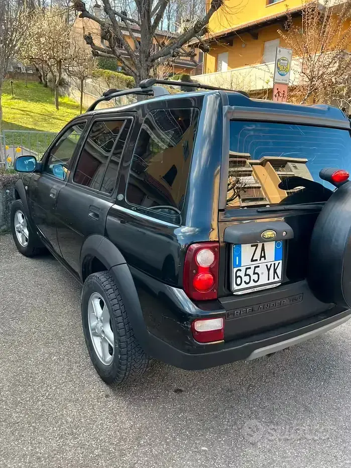 Usata Land Rover Freelander 109 CV (80 kW) 2005 Nero SUV