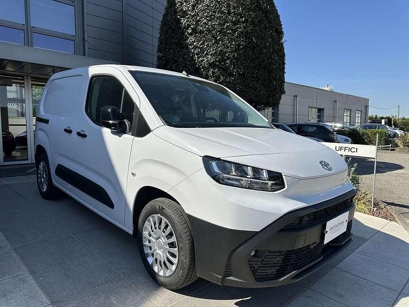 Ny Toyota Proace City City 102 HK (75 kW) 2026 Vit Minibuss