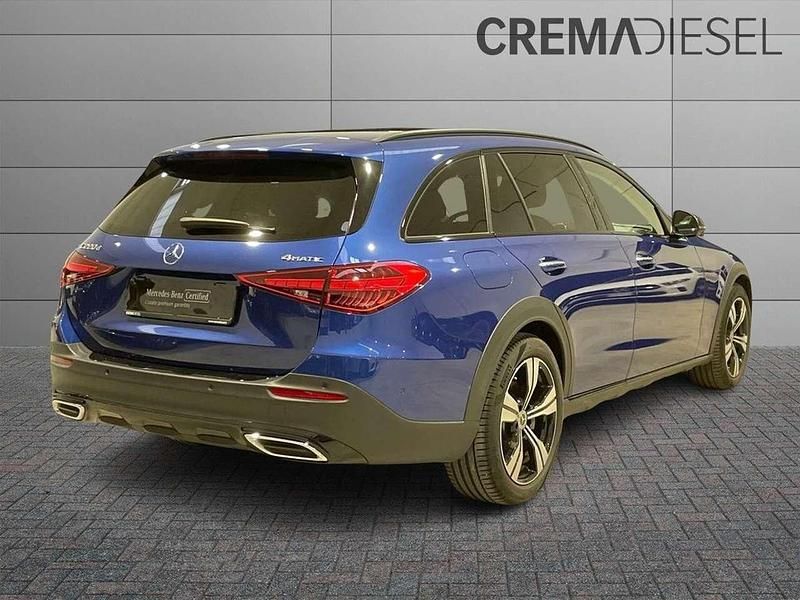 Begagnad Mercedes C220 Premium 200 HK (147 kW) 2024 Blå Kombi