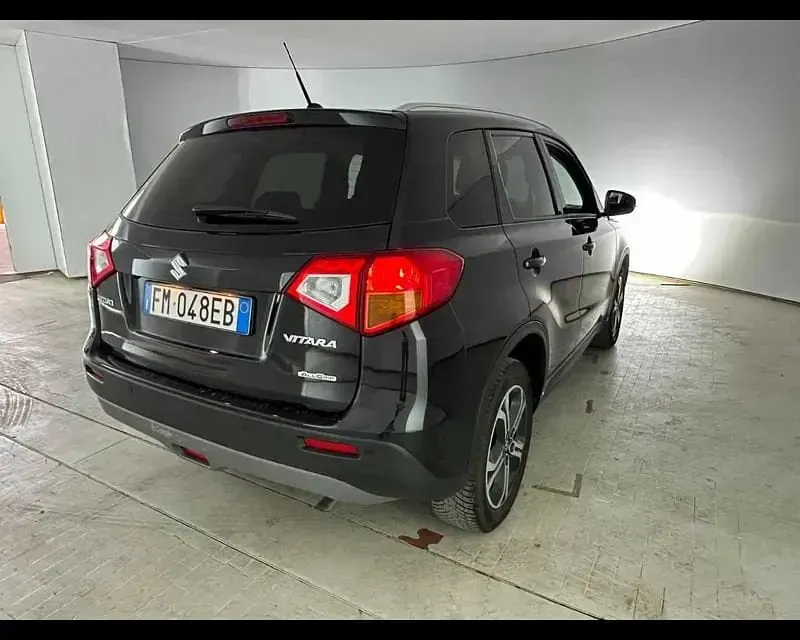 Usata Suzuki Vitara 120 CV (88 kW) 2017 Nero SUV